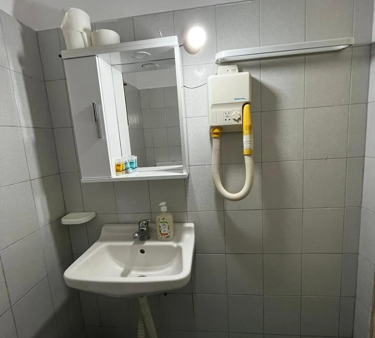 Nikos Studios And Apartments サミ