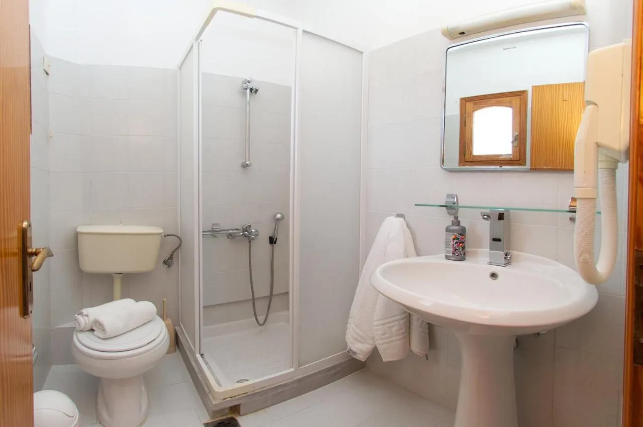 Nikos Studios And Apartments サミ