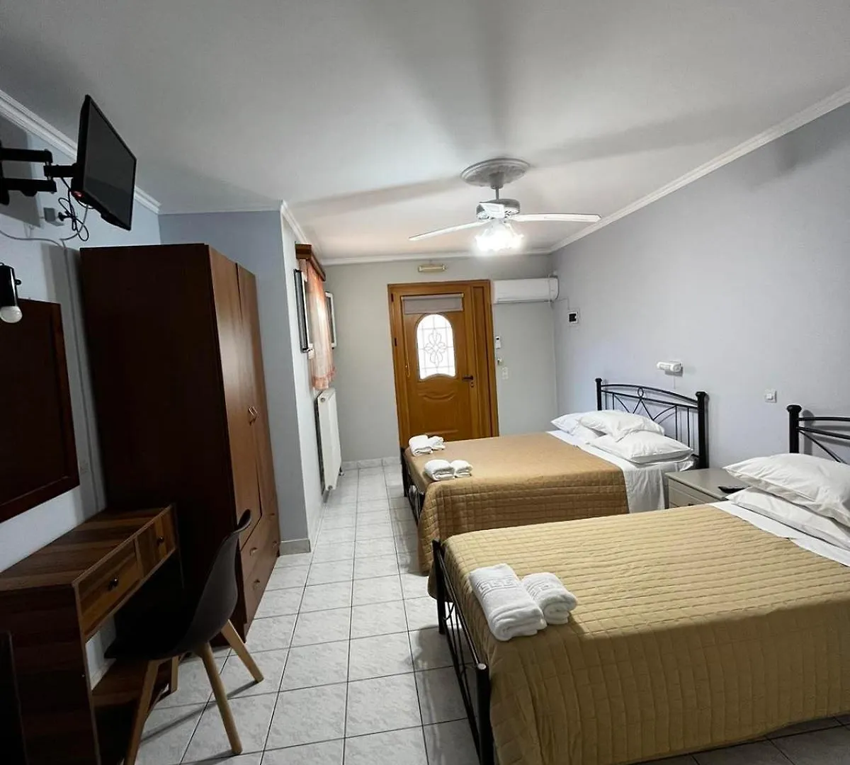 Nikos Studios And Apartments Sami